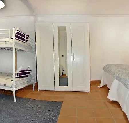 Apto. En Vivienda- 1 Linea De Costa- Parking-wifi. Apartamento