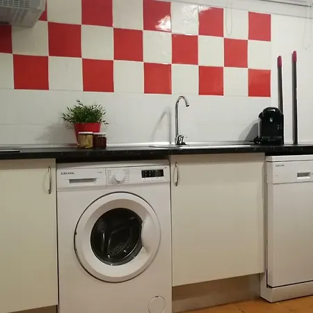 Apto. En Vivienda- 1 Linea De Costa- Parking-wifi. Apartamento *