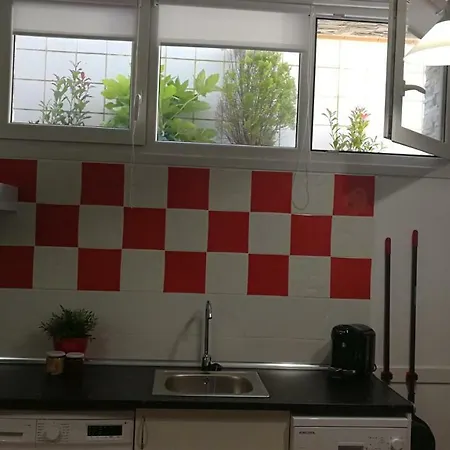 Apto. En Vivienda- 1 Linea De Costa- Parking-wifi. Apartamento