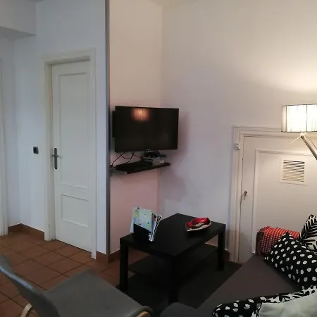 Apto. En Vivienda- 1 Linea De Costa- Parking-wifi. Apartamento